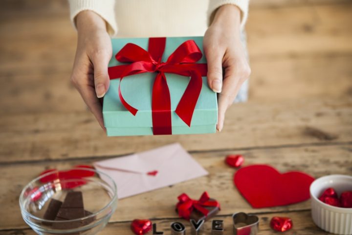 アラサー男子のハートを狙い撃ち もらって嬉しいバレンタインプレゼント こいとり 結婚相談所エン婚活エージェント