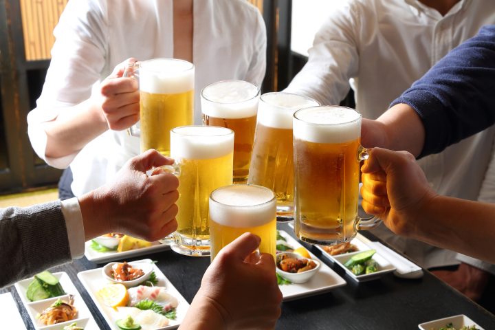 結婚相談所と街コンを徹底比較 結婚相談所ならエン婚活エージェント オンライン結婚相談所